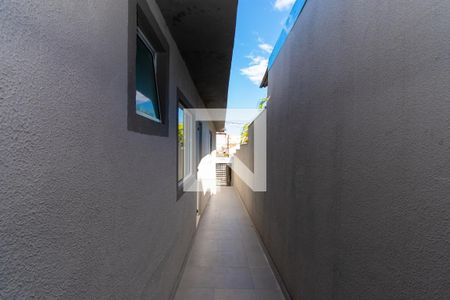 Casa à venda com 99m², 3 quartos e 1 vagaCorredor Externo