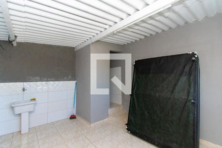 Casa à venda com 99m², 3 quartos e 1 vagaÁrea de Seviço