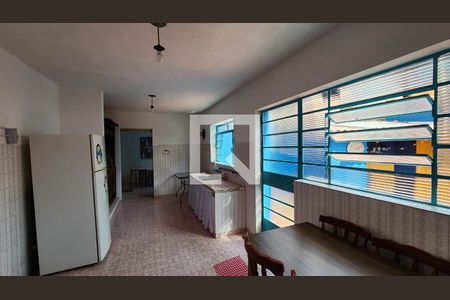 Casa à venda com 228m², 3 quartos e 2 vagas Casa à venda com 228m², 3 quartos e 2 vagasCozinha 2
