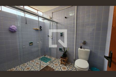 Casa à venda com 228m², 3 quartos e 2 vagas Casa à venda com 228m², 3 quartos e 2 vagasBanheiro Quarto