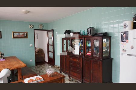 Casa à venda com 228m², 3 quartos e 2 vagasCozinha 