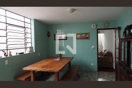 Casa à venda com 228m², 3 quartos e 2 vagasCozinha 