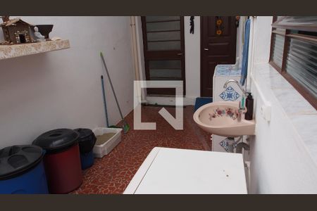 Casa à venda com 228m², 3 quartos e 2 vagasÁrea de serviço