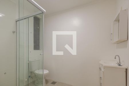 Banheiro de apartamento à venda com 2 quartos, 69m² em Jardim Itu, Porto Alegre