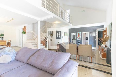 Casa de condomínio à venda com 550m², 4 quartos e 2 vagasSala