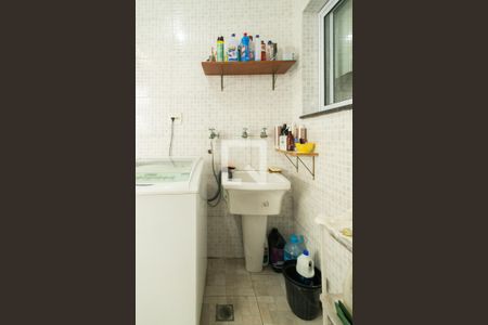 Casa à venda com 212m², 3 quartos e 4 vagas Casa à venda com 212m², 3 quartos e 4 vagasÁrea de Serviço