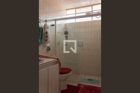 Casa à venda com 151m², 4 quartos e 2 vagasBanheiro