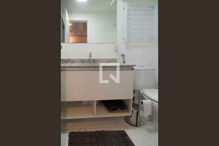 Banherio de kitnet/studio para alugar com 0 quarto, 30m² em Consolação, São Paulo