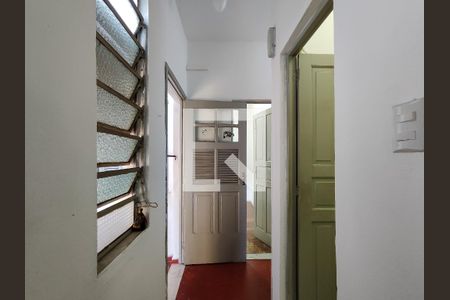 Casa à venda com 176m², 5 quartos e sem vaga Casa à venda com 176m², 5 quartos e sem vagaCorredor