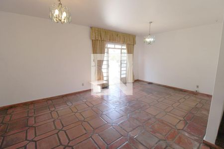 Sala de casa à venda com 3 quartos, 208m² em Jardim Londrina, São Paulo