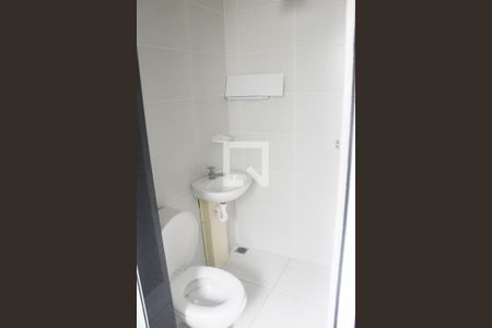 Banheiro da Área de Serviço de apartamento para alugar com 2 quartos, 80m² em Vila da Serra, Nova Lima