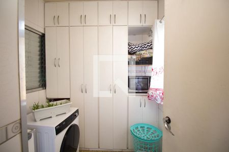 Apartamento à venda com 90m², 3 quartos e 2 vagas Apartamento à venda com 90m², 3 quartos e 2 vagasÁrea de Serviço