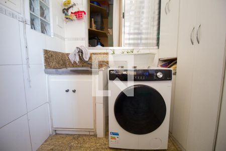 Apartamento à venda com 90m², 3 quartos e 2 vagas Apartamento à venda com 90m², 3 quartos e 2 vagasÁrea de Serviço