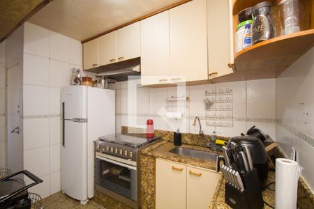 Apartamento à venda com 90m², 3 quartos e 2 vagas Apartamento à venda com 90m², 3 quartos e 2 vagasCozinha