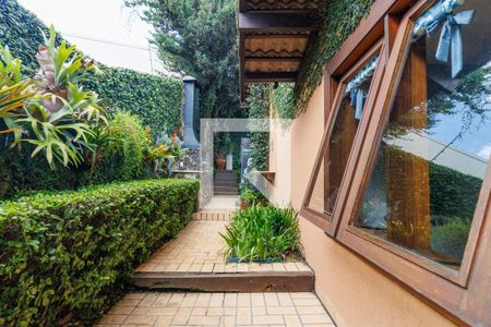 Casa à venda com 499m², 3 quartos e 5 vagas Casa à venda com 499m², 3 quartos e 5 vagasÁrea externa