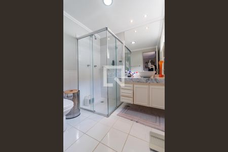 Casa à venda com 499m², 3 quartos e 5 vagas Casa à venda com 499m², 3 quartos e 5 vagasBanheiro da Suíte 2