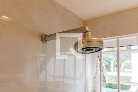 Casa à venda com 499m², 3 quartos e 5 vagas Casa à venda com 499m², 3 quartos e 5 vagasBanheiro da Suíte 1