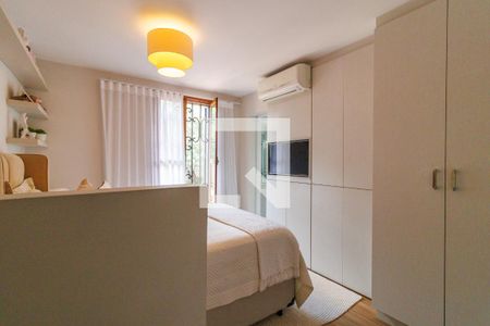 Casa à venda com 499m², 3 quartos e 5 vagas Casa à venda com 499m², 3 quartos e 5 vagasSuíte 1