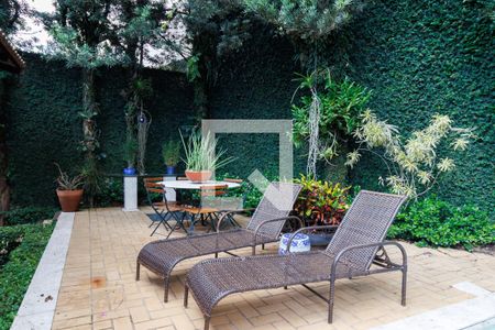 Casa à venda com 499m², 3 quartos e 5 vagas Casa à venda com 499m², 3 quartos e 5 vagasÁrea externa