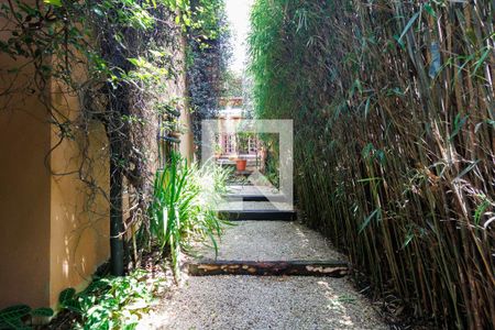 Casa à venda com 499m², 3 quartos e 5 vagas Casa à venda com 499m², 3 quartos e 5 vagasÁrea externa