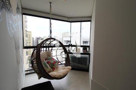 Apartamento para alugar com 65m², 2 quartos e 1 vagaSala