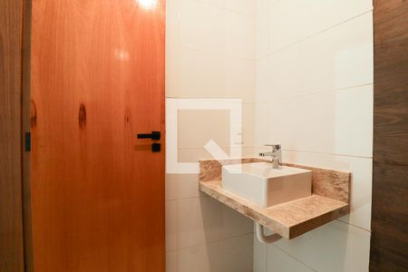 Casa à venda com 200m², 3 quartos e 3 vagasBanheiro da Suíte 2