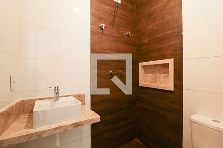 Casa à venda com 200m², 3 quartos e 3 vagasBanheiro da Suíte 2