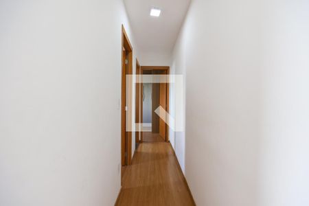 Corredor de apartamento para alugar com 2 quartos, 42m² em Parque Esmeralda, São Paulo