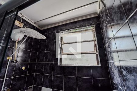 Banheiro de apartamento para alugar com 1 quarto, 45m² em Vila Ipiranga, Porto Alegre