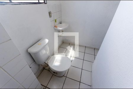 Apartamento para alugar com 51m², 2 quartos e sem vagaBanheiro