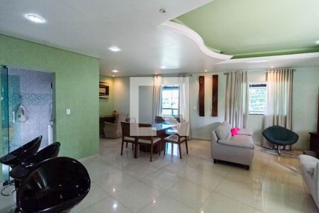Sala  de casa para alugar com 3 quartos, 400m² em Piratininga, Belo Horizonte