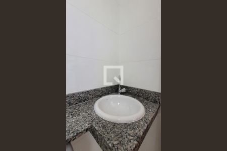 Banheiro da suíte de apartamento à venda com 2 quartos, 100m² em Utinga, Santo André