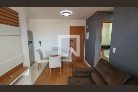 Sala de apartamento para alugar com 2 quartos, 55m² em Guilhermina, Praia Grande