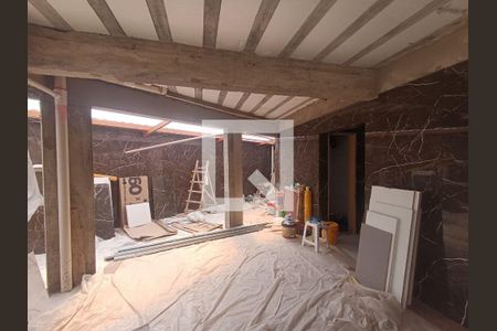 Casa à venda com 3 quartos, 244m² em Jardim Las Vegas, Santo André