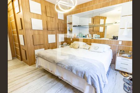 Casa à venda com 480m², 3 quartos e 4 vagas Casa à venda com 480m², 3 quartos e 4 vagasSuíte 3