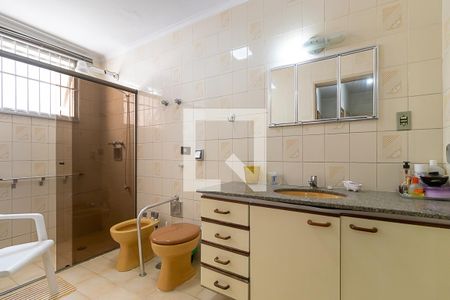 Banheiro de apartamento à venda com 2 quartos, 80m² em Centro, Campinas