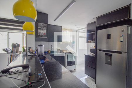 Cozinha de apartamento para alugar com 2 quartos, 56m² em Itaquera, São Paulo