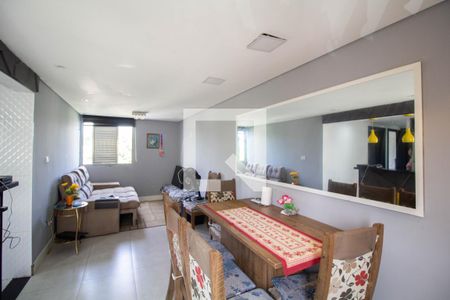 Sala de apartamento para alugar com 2 quartos, 56m² em Itaquera, São Paulo