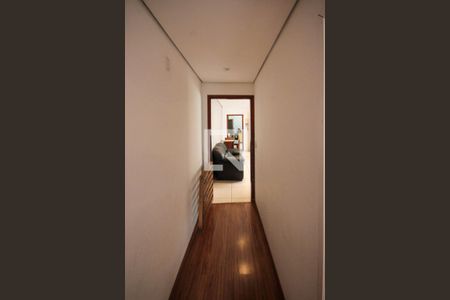 Corredor de casa à venda com 2 quartos, 100m² em Chácara Mafalda, São Paulo