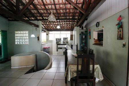 Apartamento à venda com 320m², 4 quartos e 3 vagasCobertura