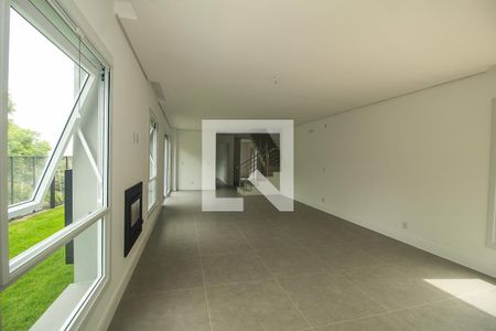 Sala de casa à venda com 3 quartos, 212m² em Jardim Isabel, Porto Alegre
