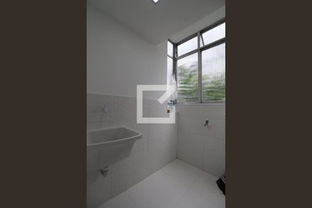 Apartamento à venda com 68m², 2 quartos e sem vaga Apartamento à venda com 68m², 2 quartos e sem vagaCozinha e Área de Serviço