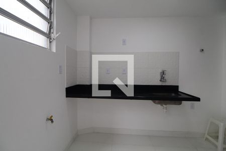 Apartamento à venda com 68m², 2 quartos e sem vaga Apartamento à venda com 68m², 2 quartos e sem vagaCozinha e Área de Serviço