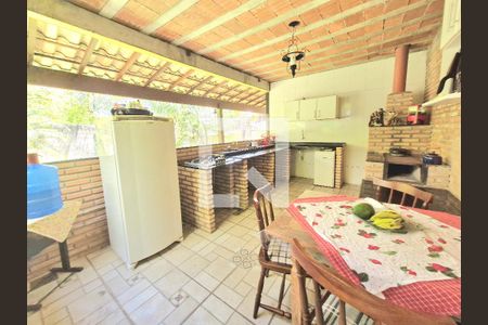 Casa à venda com 270m², 7 quartos e 4 vagas Casa à venda com 270m², 7 quartos e 4 vagasÁrea comum