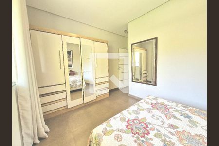 Casa à venda com 270m², 7 quartos e 4 vagas Casa à venda com 270m², 7 quartos e 4 vagasQuarto