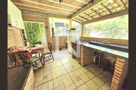 Casa à venda com 270m², 7 quartos e 4 vagas Casa à venda com 270m², 7 quartos e 4 vagasÁrea comum