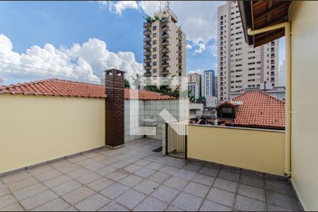 Casa à venda com 223m², 4 quartos e 3 vagas Casa à venda com 223m², 4 quartos e 3 vagasTerraço