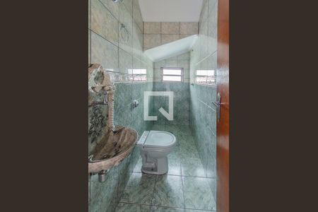 Casa à venda com 223m², 4 quartos e 3 vagas Casa à venda com 223m², 4 quartos e 3 vagasLavabo