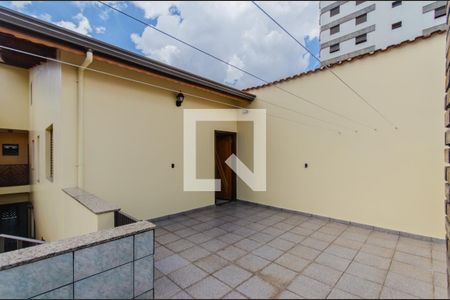 Casa à venda com 223m², 4 quartos e 3 vagas Casa à venda com 223m², 4 quartos e 3 vagasTerraço