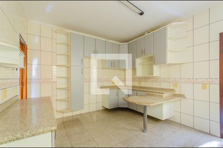 Casa à venda com 223m², 4 quartos e 3 vagas Casa à venda com 223m², 4 quartos e 3 vagasCozinha